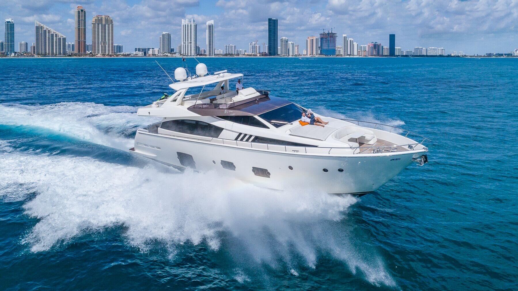 rent a yacht for a day in miami